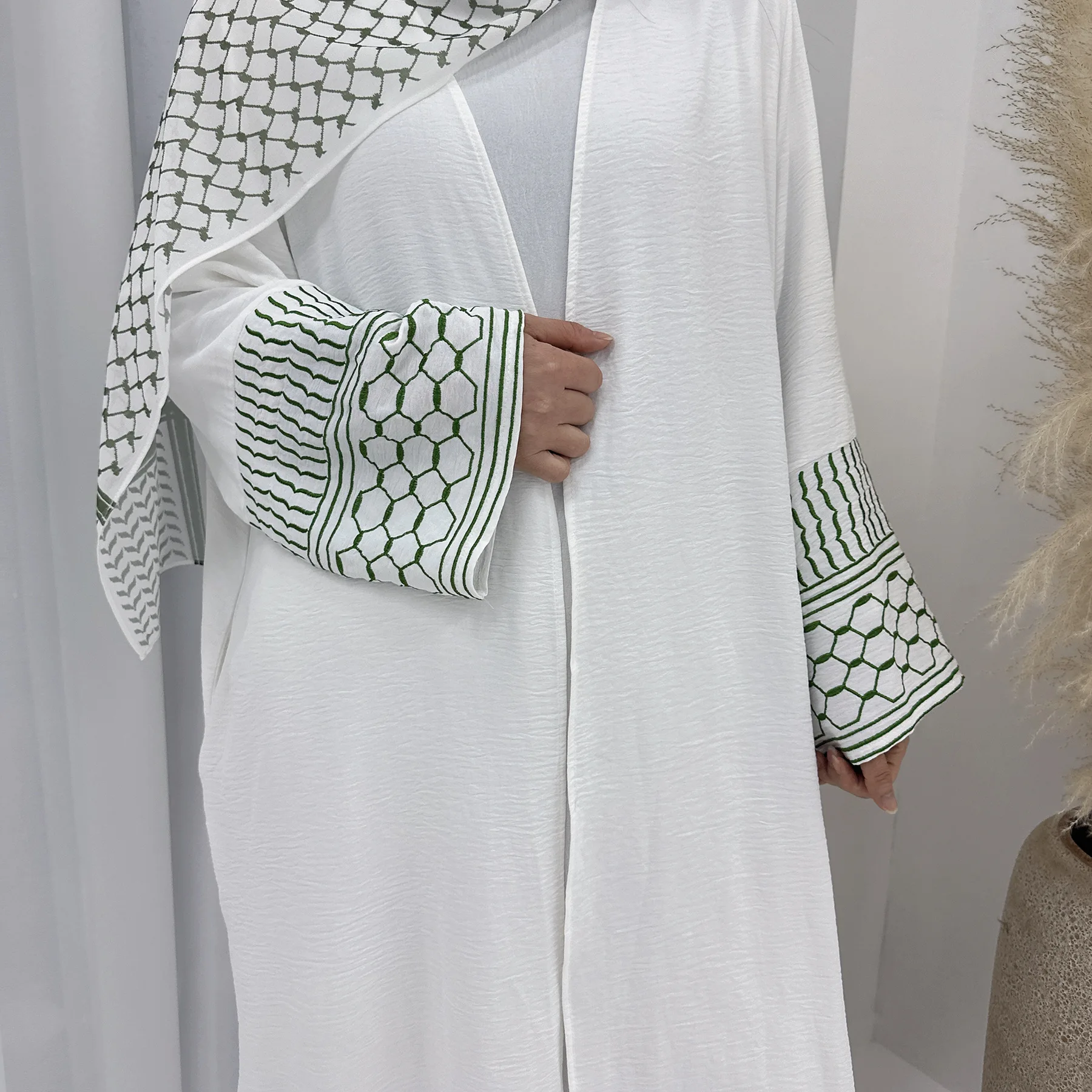 White Embroidery Abaya Kimono Cardigan Muslim Open Abayas for Women Dubai Luxury Dress Islamic Clothes Kaftan Hijab Robe Ramadan