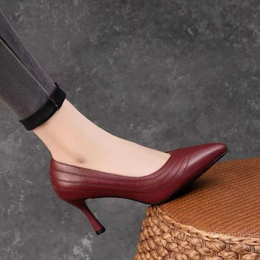 Pointy high-heeled shoes Womens Pumps French Pointed Cat Heel Style and Ankle Short Boots Girl Solid Color Comfortable New 2024