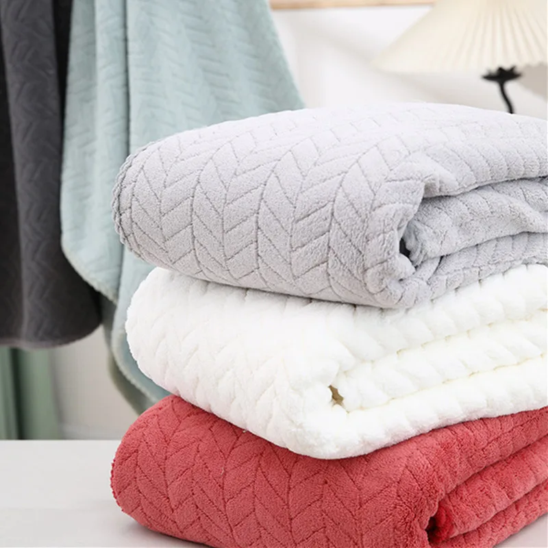 High quality thick coral velvet bath towels, soft and absorbent towels, sports beach towels for home and hotel use