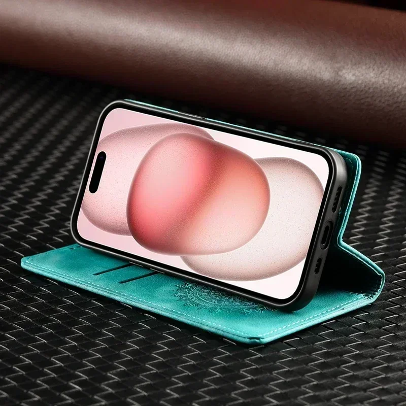Totem Flip Leather Case with Magnetic Closure and Card Slots