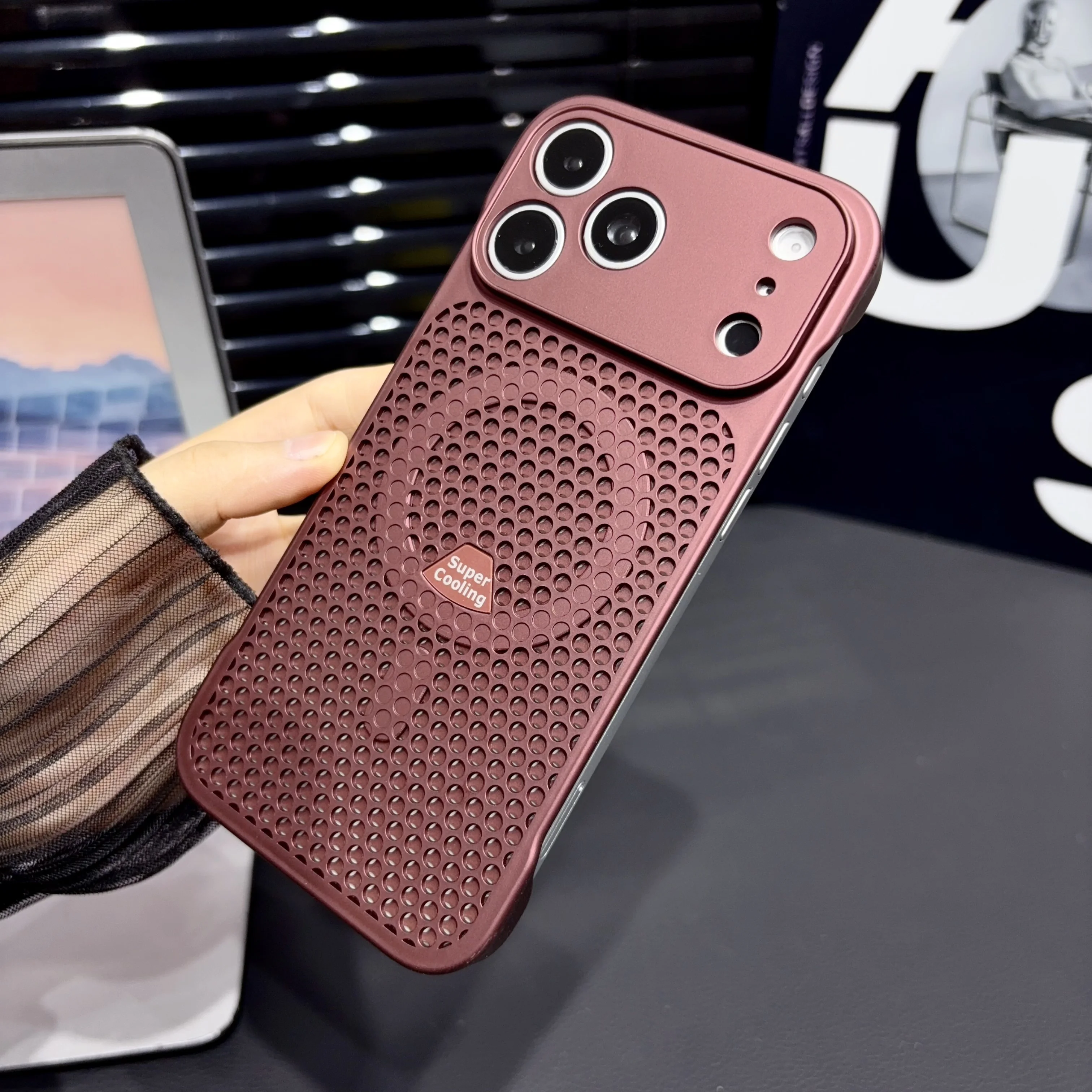 Ultra-Thin Honeycomb Mesh Magnetic Phone Case - Breathable Protective Cover