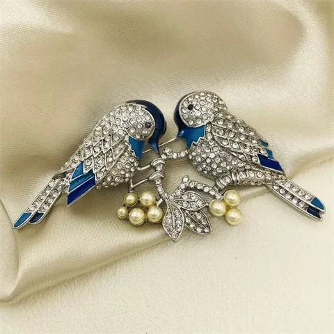 

High-Grade Blue Love Bird Brooch Pins For Clothes Broche Accessories Brooches For Women Cute Things De Ropa Mujer