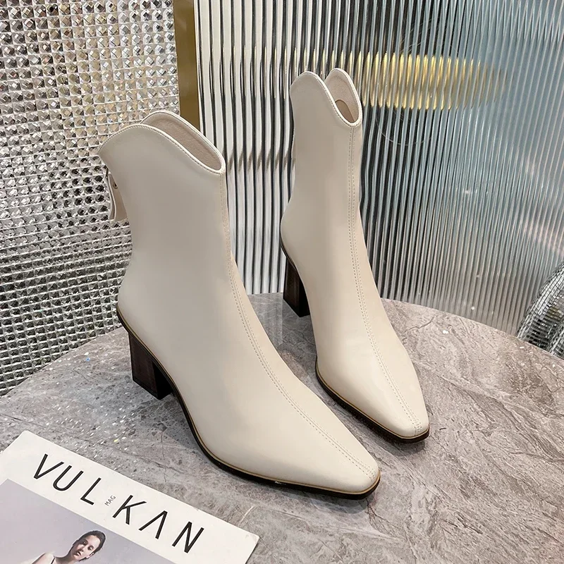 2023 Autumn and Winter New Pointed Toe Thick Heel Plus Size Short Leather Boots Women Thin High-heeled Fashion Women's Boots