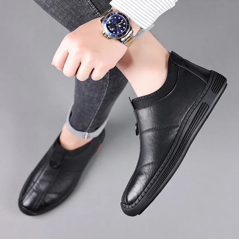 Men Leather Shoes Casual Shoes Slip-on Flat Sports Shoes Fashion Soft Soled Travel Sneakers Leather Men Business Non Slip Shoes 3