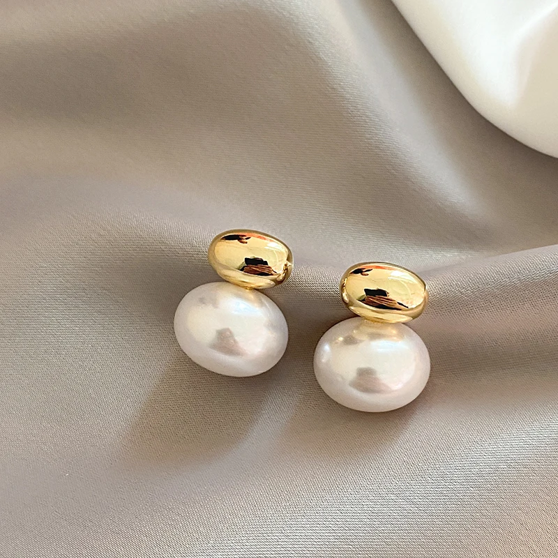 2023 nowe francuskie eleganckie kolczyki z płaskimi perłami w złotym kolorze z fasolą na przyjęcie biżuteria koreańska damskie słodkie akcesoria