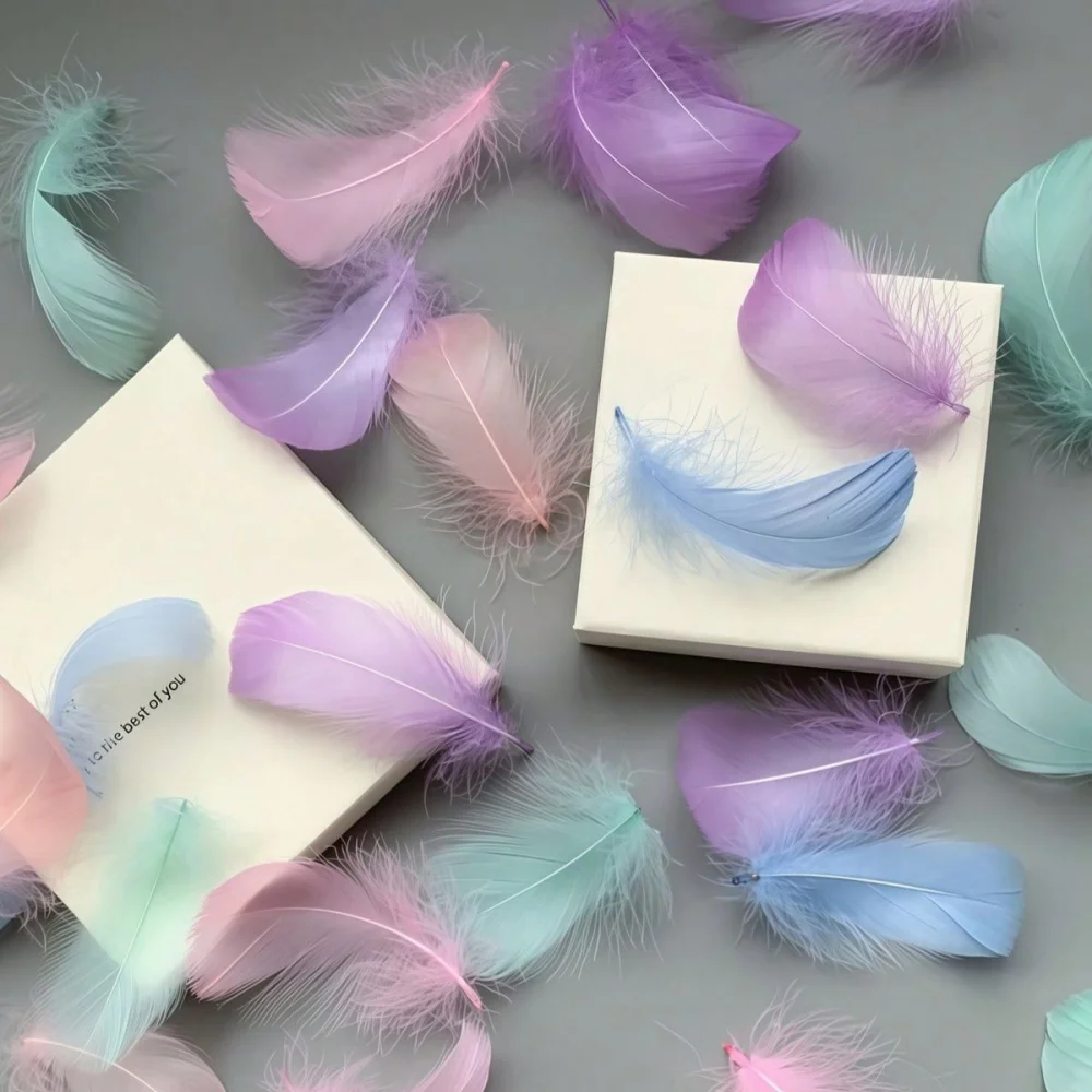 Natural Small Goose Feathers 5-12cm Colored Swan Feather Crafts Wedding Party Handicraft Dreamcatcher Decoration 100-2000pcs