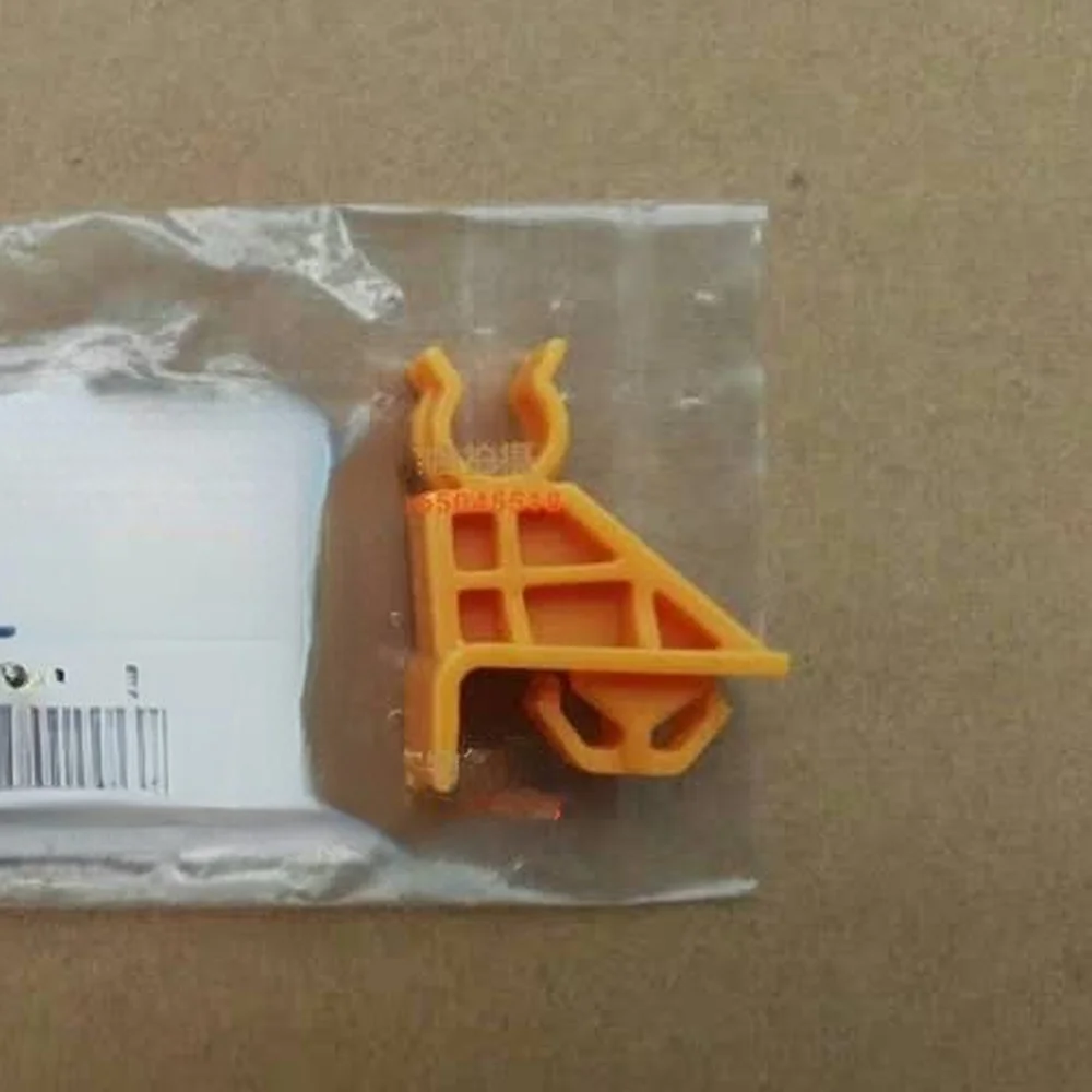 

57255SA000 для Subaru 2004-2007 Forester Hood-Stay Rod Clamp Cover Strut Clip Base