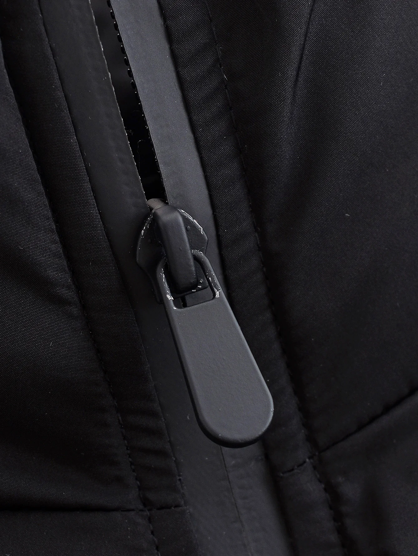 Women's Autumn Winter New Fashion Black Stand Collar Short Warm Jacket Coat Long Sleeved Zipper Women Coat Chic Top Streetwear