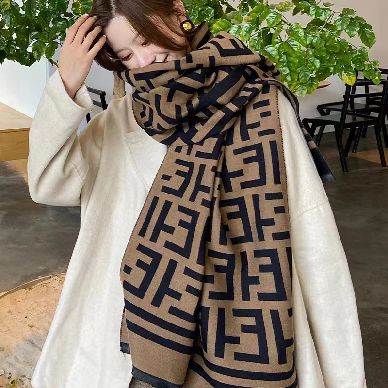 

Luxury Brand Fashion Winter Warm Cashmere Shawl Scarf Air Conditioning Shawl Scarf for Women Design Wrapped Female Blanket Cape