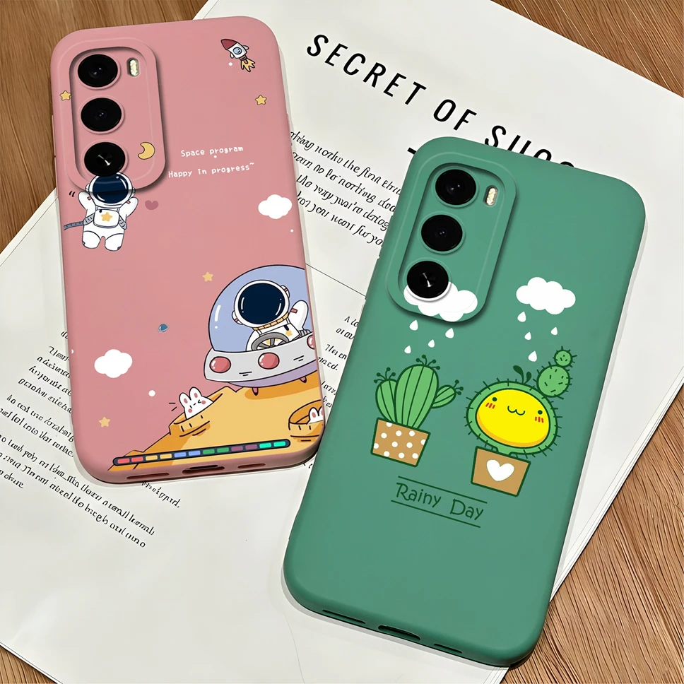 Cute Astronaut Cartoon Soft Silicone Shockproof Phone Case in Smooth Finish