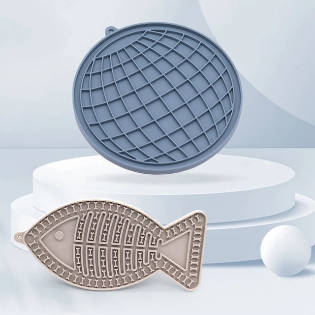 Pet Silicone Licking Mat Cat Anti-choking With Slow Food Bowl Dog Bathing Distracted Licking Plate Cutlery Pet Supplies Pet Silicone Licking Mat Cat Anti-choking With Slow Food Bowl Dog Bathing Distracted Licking Plate Cutlery Pet Supplies