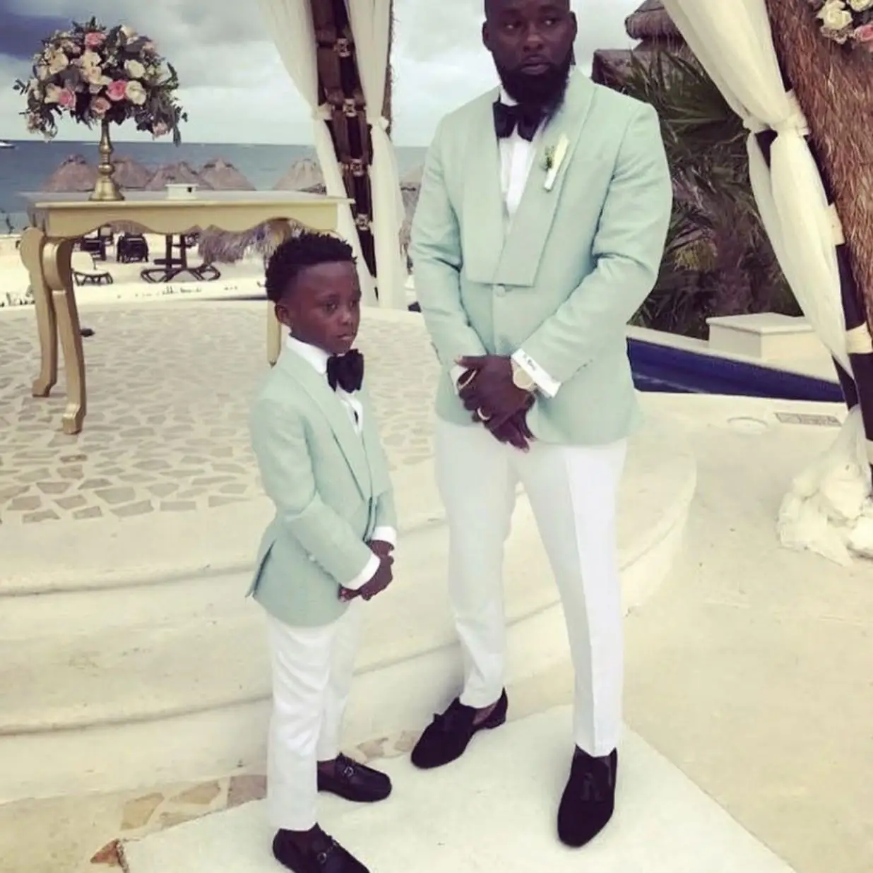 

Customize Men Suits Groomsmen Shawl Lapel Groom Tuxedos Wedding Dress Blazer Prom Dinner (Jacket+Pants+Tie) A387