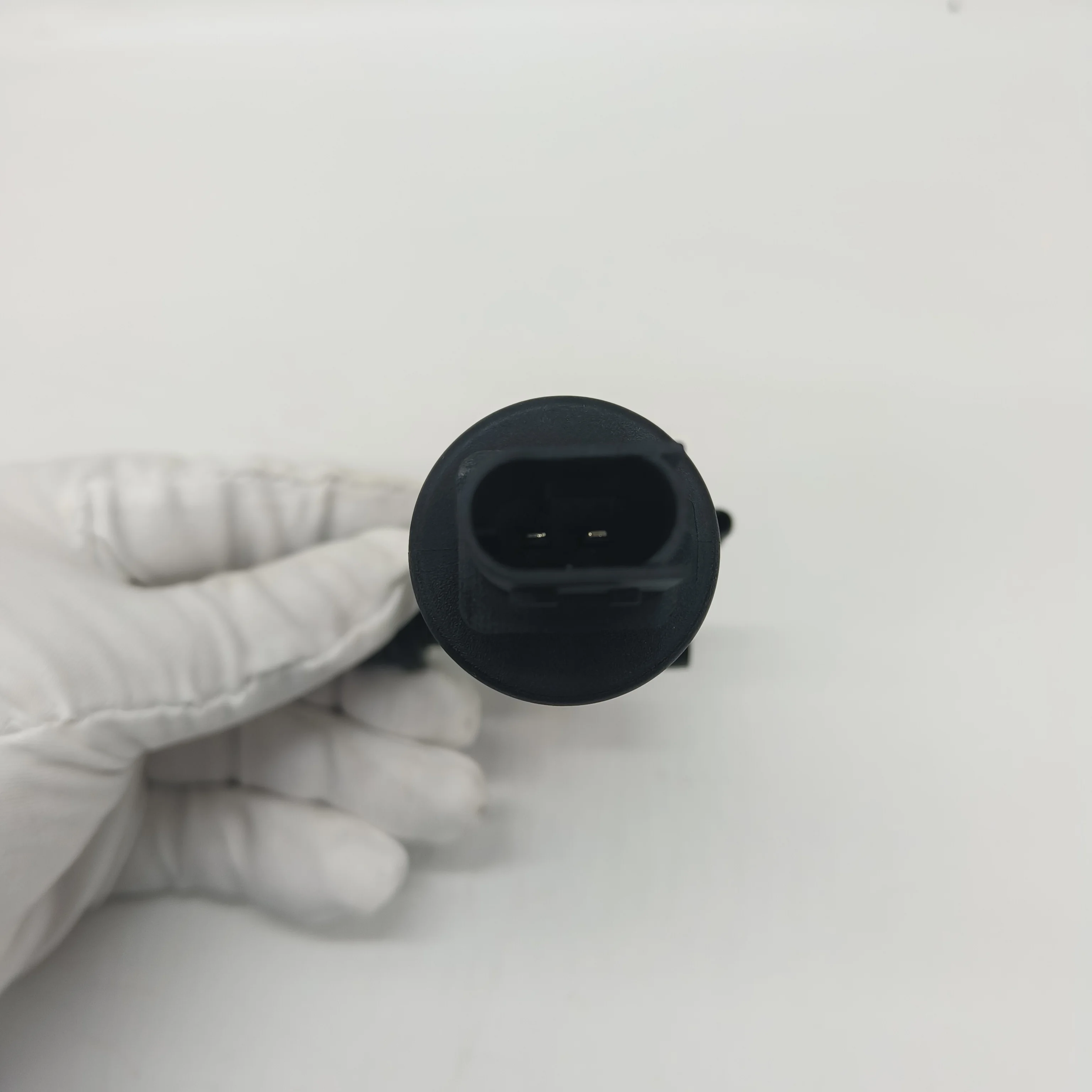Spare Parts for Volvo Trucks VOE 84081002 Window Washer Pump