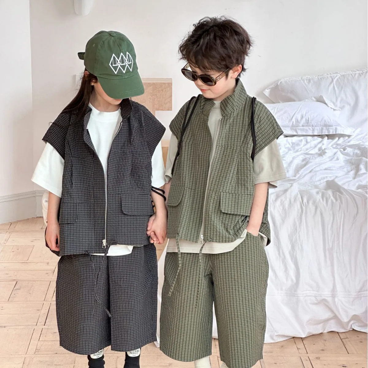 

2024 Summer New Children's Checker Set Boys and Girls Vest Pants Two Piece Fashion Set
