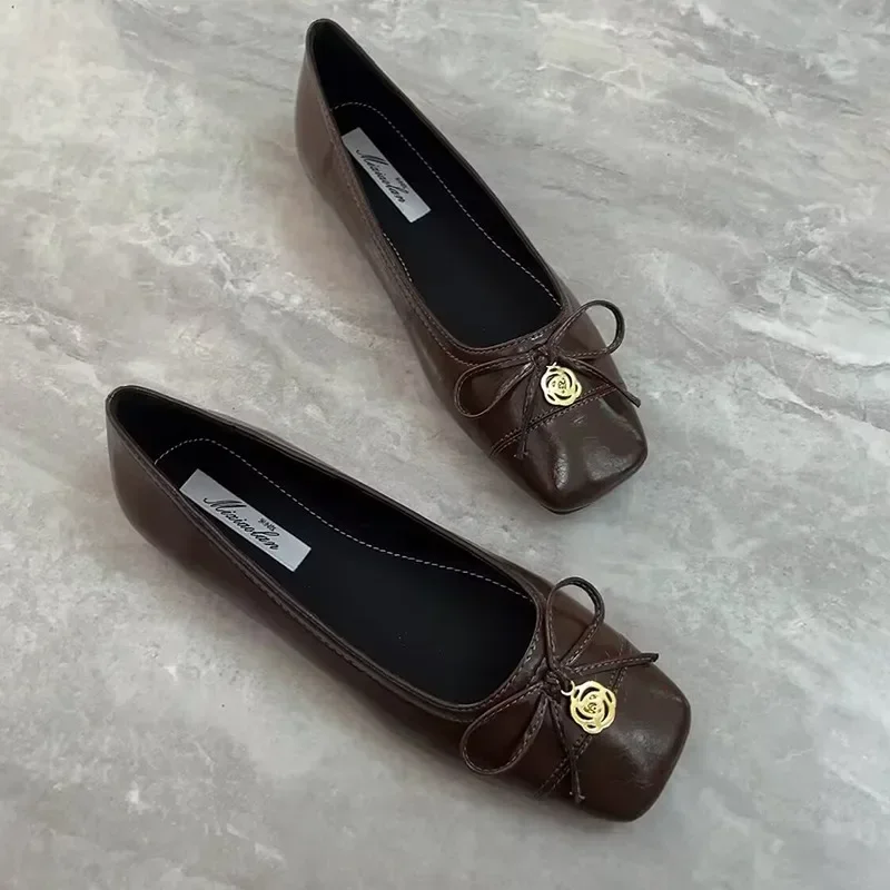 

Женские туфли с бантом на плоской подошве, элегантные весенние туфли с закрытым носком, модные туфли с квадратным носком для прогулок, офисные туфли, 2024