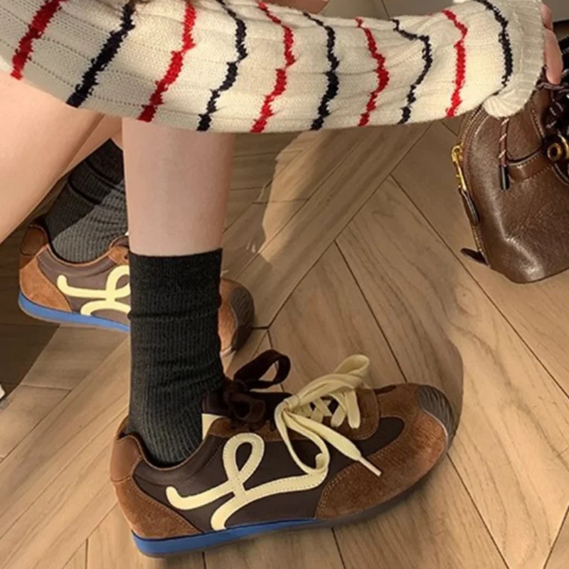 German Training Shoes Women 2025 New Genuine Leather Women Sneakers Flat Lace-up Retro Large Size Forrest Gump Shoes Women 4