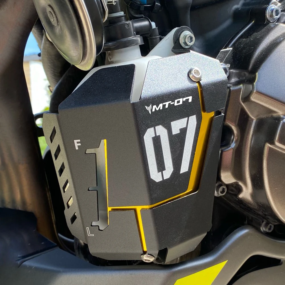 

Защитная крышка радиатора для бака охлаждающей жидкости Yamaha MT 07