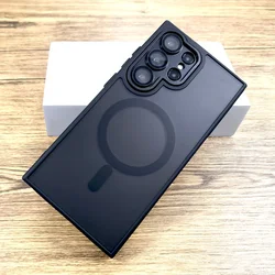 Luxury Magnetic Translucent Matte Case with Magsafe Wireless Charging Compatibility - Galaxy S26 FE (Black)