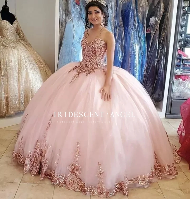 

IRIDESCENT Sweetheart Ball Gown Vestidos De 15 Anos Illusion Applique Tulle Quinceanera Dresses Princess Christmas Party Gowns