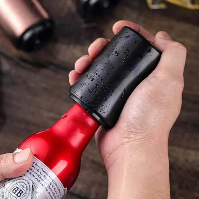 Nouveau Ouvre-bouteille De Bière Automatique Aimanté En Acier Inoxydable,  Poussez Vers Le Bas Pour Ouvrir Les Canettes De Bière, Accessoire De  Cuisine Portable Pour Bar Et Tire-bouchon Pour Bocaux