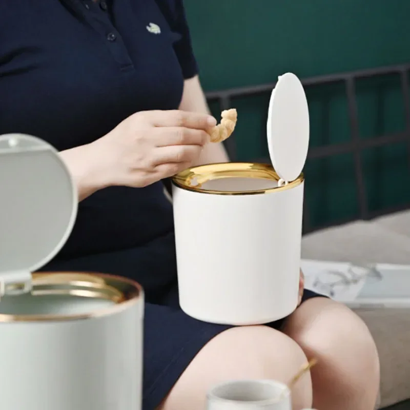 미니 소형 쓰레기통 데스크탑 쓰레기 바구니 홈 테이블 플라스틱 쓰레기통 사무용품 쓰레기통 잡화 배럴 상자
