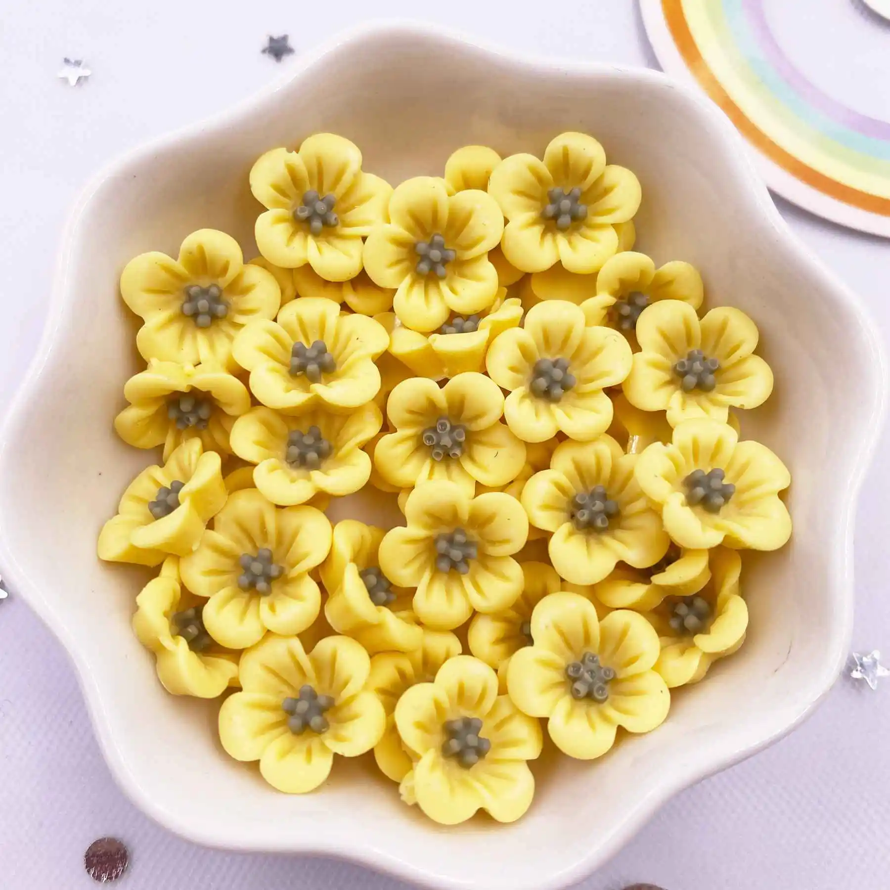 50 Colorful 14mm Resin Morning Glory Flower Gems