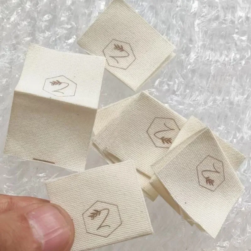 500PCS your Natural Cotton Label clothing 3 * 5 cm Center fold Garment labels