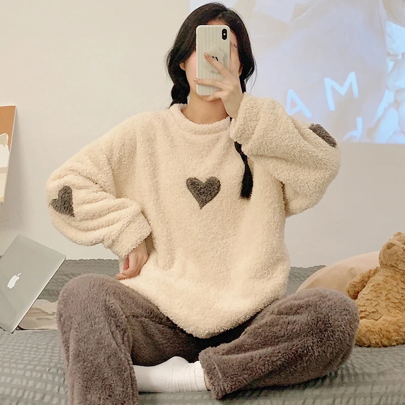 

Winter Thickened Coral Velvet Pajamas Women's Simple Pullover Round Neck Embroidered Sweet Flannel Housewear Pajamas