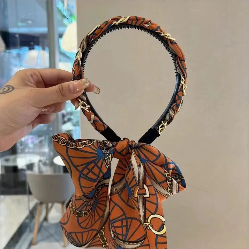 court orange ribbon