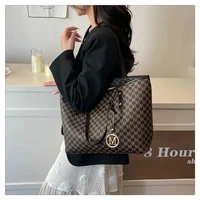 Sac à bandoulière polyvalent de grande capacité avec imprimé lettres, sac à main de luxe de marque tendance rétro, sac fourre-tout pour les navetteurs 4