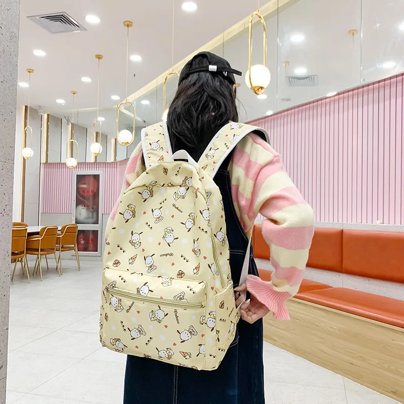 Рисунок 2 - Школьный ранец Hello Kitty