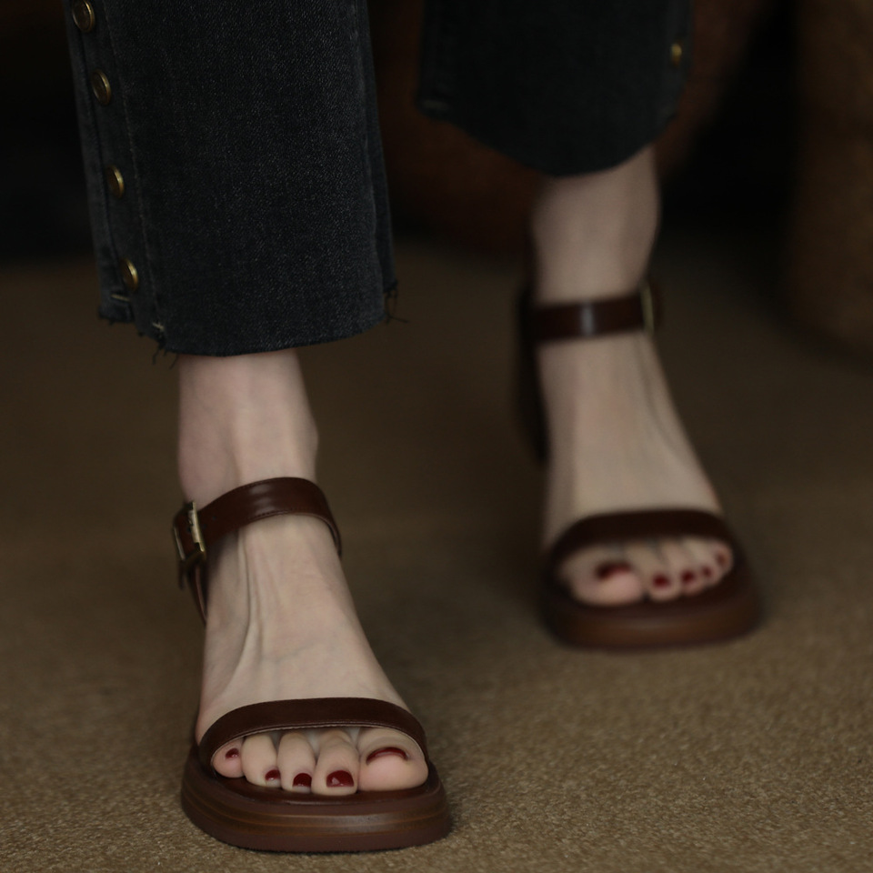 One-word Buckle Sandals Women's Medium Heel 2025 New Summer Waterproof Table Open-toe Soft-soled Thick Heel Women's Shoes