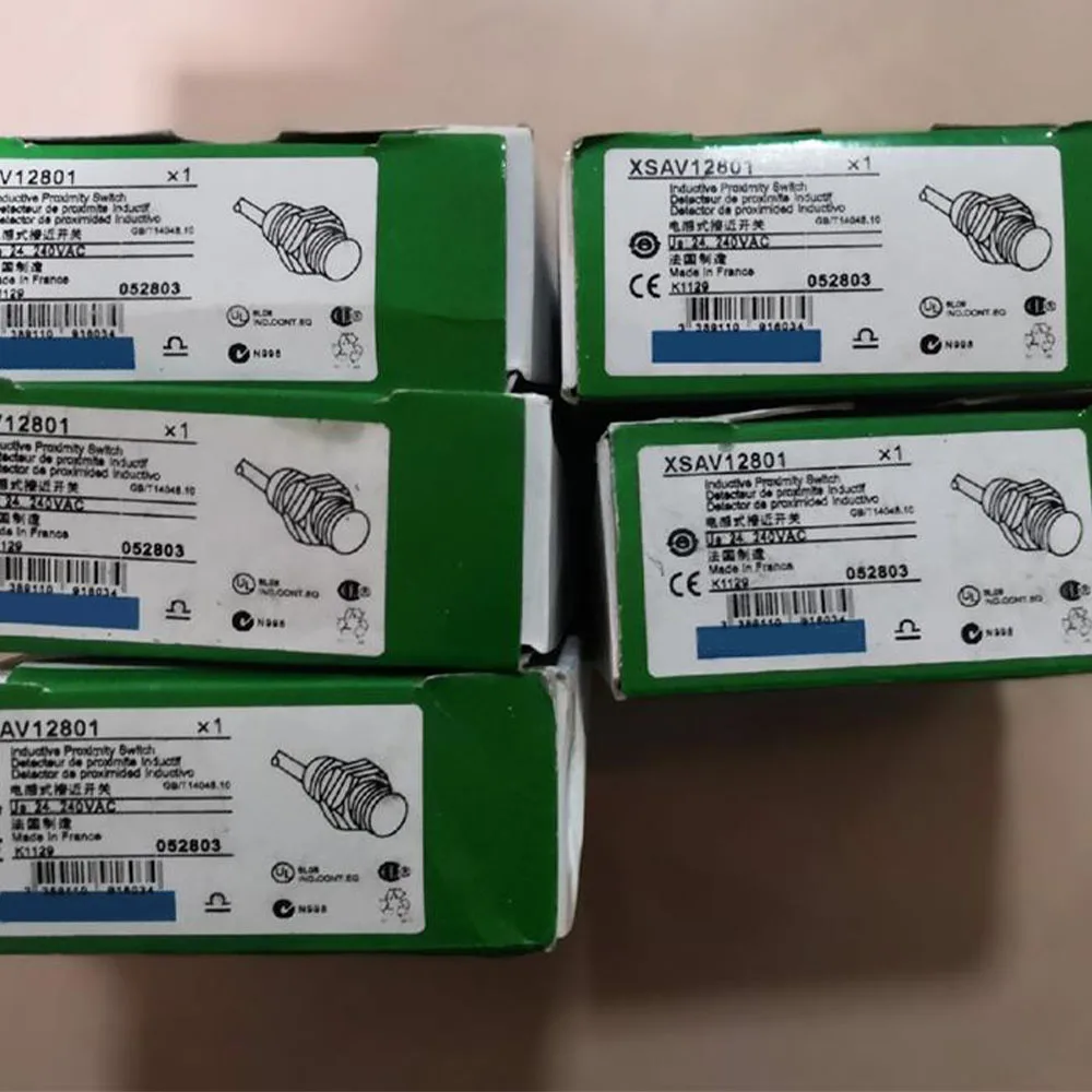 

Новый оригинальный XSAV12801