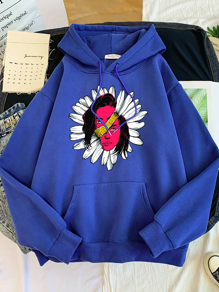 

Colorful Girl Face Divided On A Daisy Women Hoodies Crewneck Clothes Fashion Oversize Hoody Autumn Comfortable Woman Tracksuit