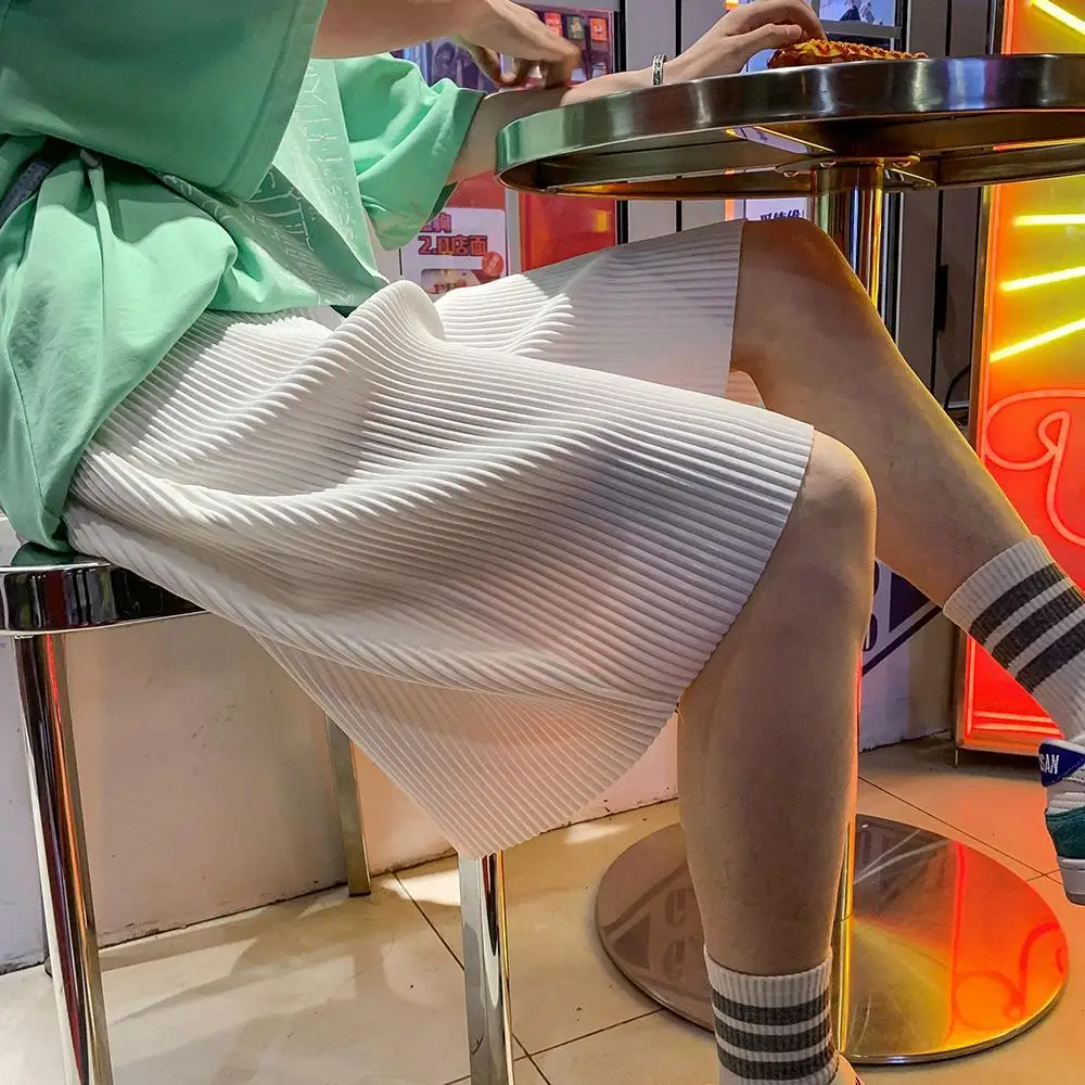 Summer Elegant Fashion Harajuku Slim Fit Ropa Hombre Loose Casual All Match Sports Shorts Solid Pockets Ice Shreds Trousers