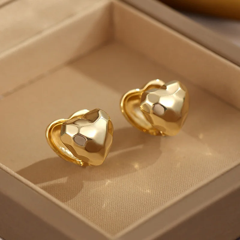 

New South Korea Silver Gold Crystal Heart-Shaped Decorative Metal Love Pendant Earring Women Fashion Jewelry Accessories 2023