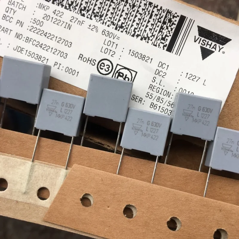 

Тонкопленочный конденсатор 630V273 630V27NF 2% BFC242212703 VISHAY MKP422, 5 шт.