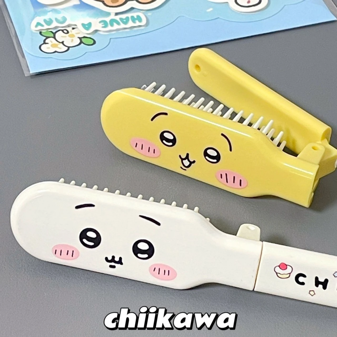 

New Chiikawa Cute Folding Comb Anime Figure Usagi Hachiware High Appearance Level Girl Heart Portable Comb Gift for Children