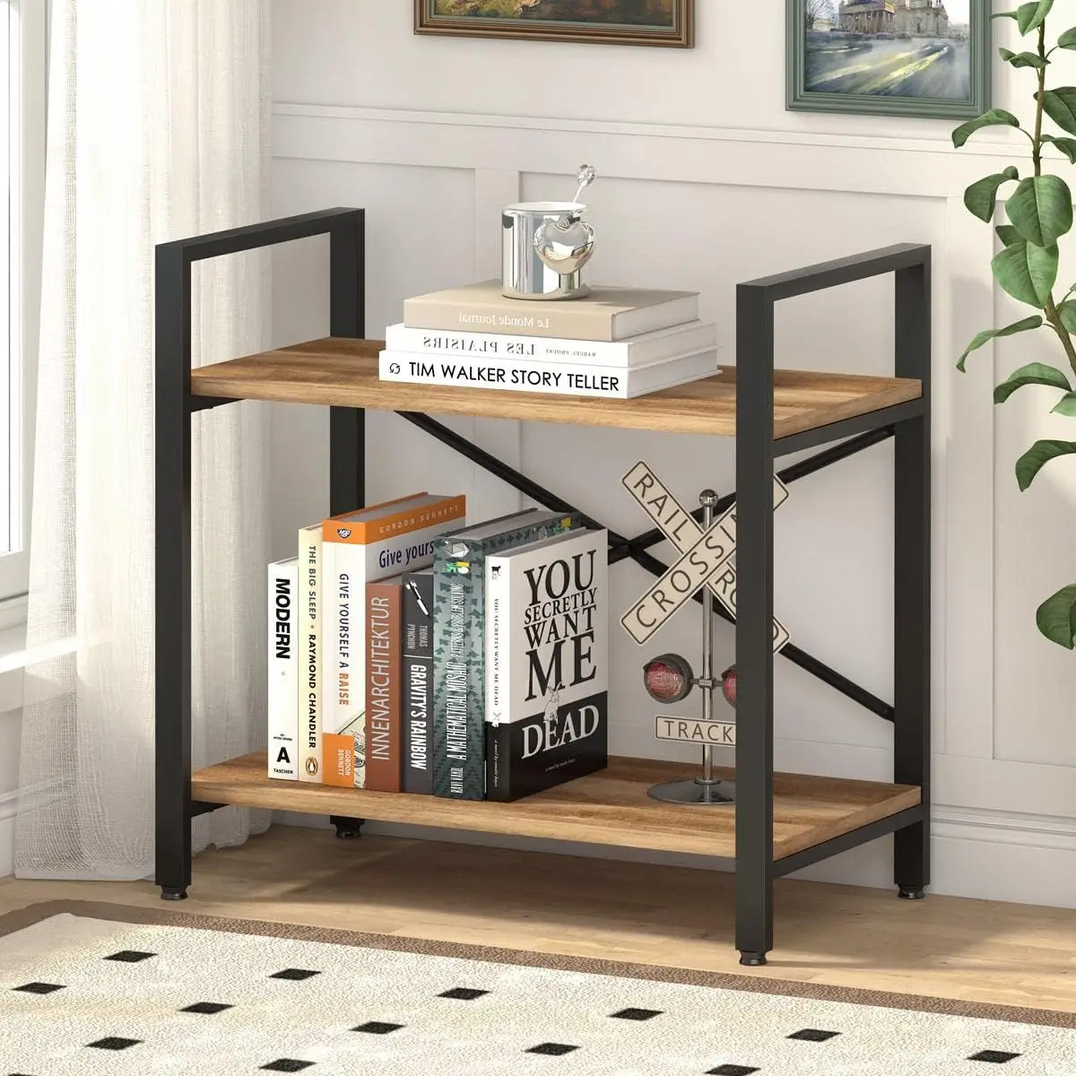 木製の本棚素朴な短い金属の棚リビングルームの棚工業用スペース2つのレベル