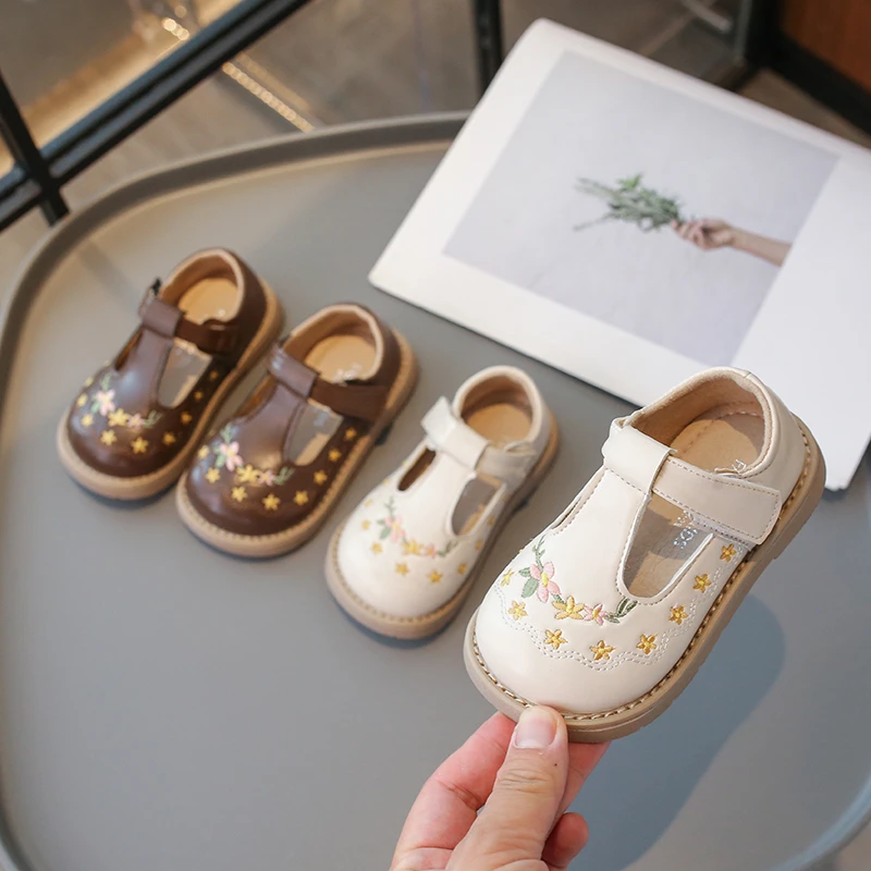 Leather Shoes Girls Shoes Girls Flats Retro Girls Princess Leather Shoes Spring Children Flowers National Style Dance Shoes Kids Toddler Girls Flats H08074