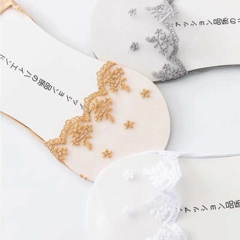 Women's Invisible Lace Socks No Show with Anti Slip Gel Grips Stay on Heel Ultra Thin Comfortable Socks for Summer Fashion