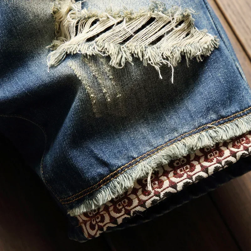 2025 Summer Ripped Denim Shorts Jeans Men's Five Quarter Loose Size Medium Pants Fashion Brand Personality Beggar 5