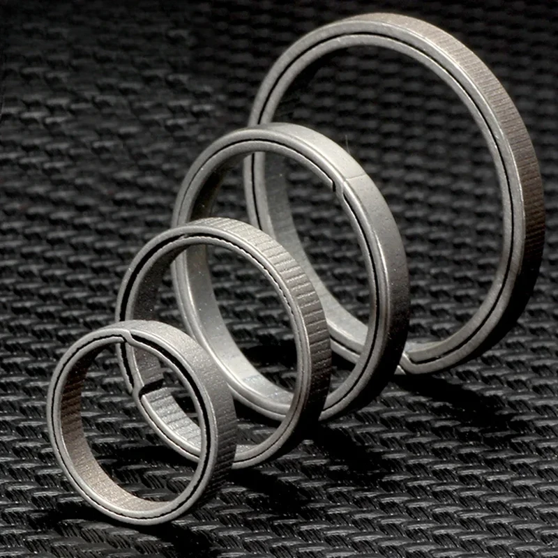 Titanium Alloy Key Ring Keychain for Male Car Creativity Gift
