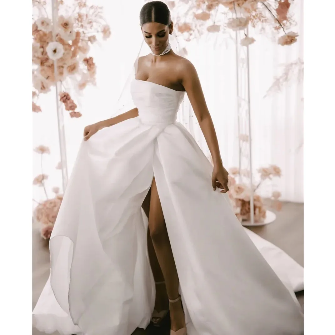 

White A-Line Strapless Train Tulle BOHO Sleeves Backless Wedding Dress 2023 Plus Robe De