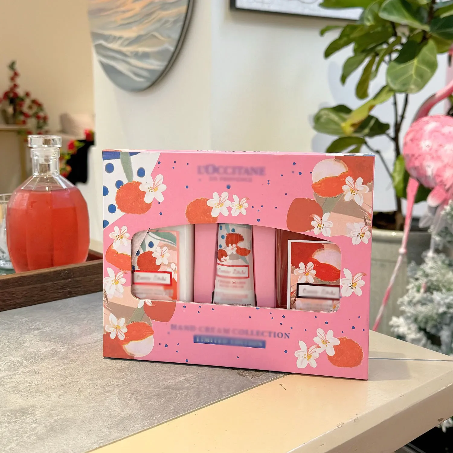 Lavender Washing and Care Three-Piece Set of Shower Gel Body Lotion Hand Cream Souvenir Bridesmaid Gift Box