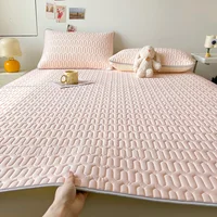 YanYangTian New Solid color Simple Mattress Luxury Foldable latex mattress bedroom Bedspread Ice silk mat 150 single Bed cover 2