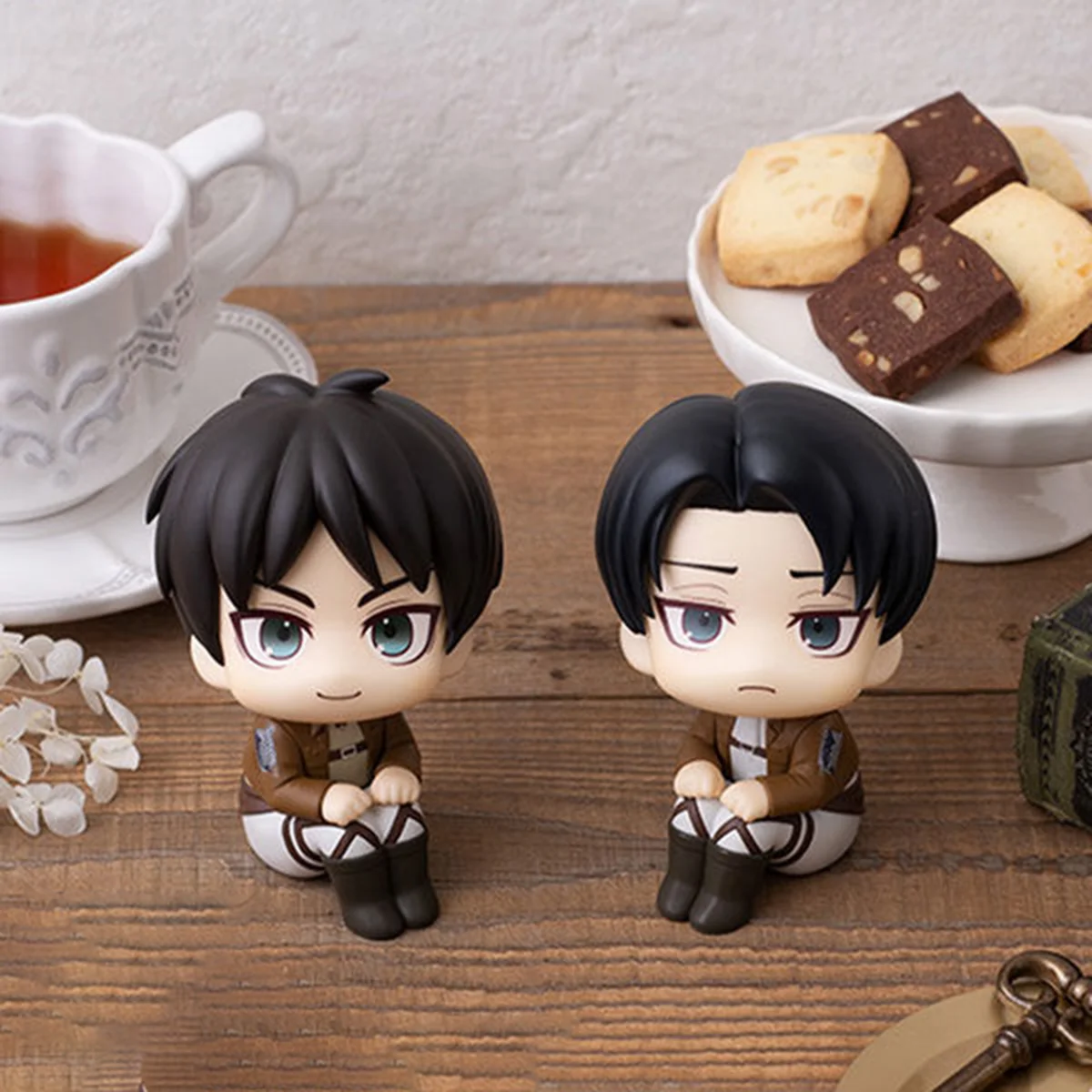 Attack on Titan Eren Jaeger Levi Ackerman Lookup Series Anime Actionfigur Modell Statue Desktop-Ornament Sammlerstück Kleines Geschenk Halloween Weihnachten Valentinstag Geschenkdekoration
