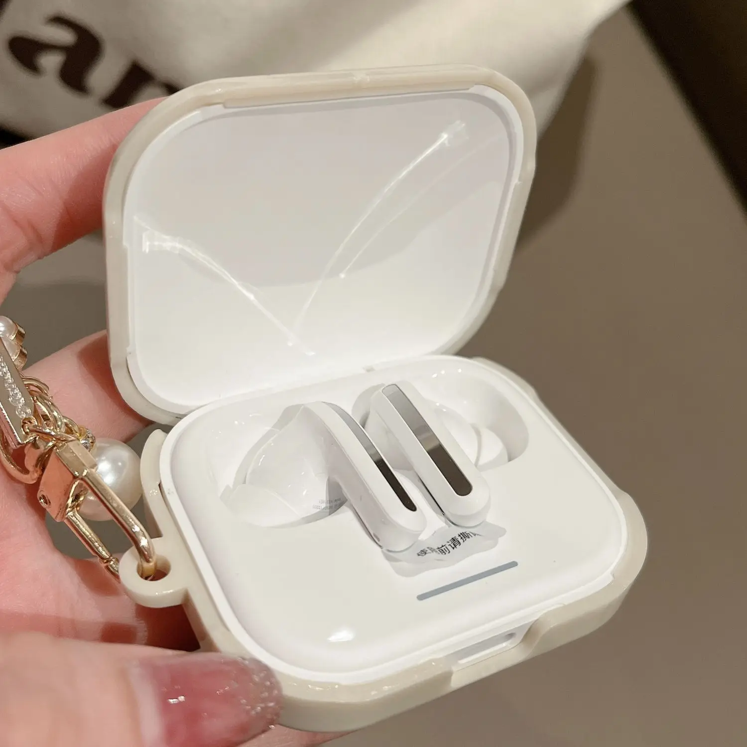 Happy Plugs Silicone Sleeve Happy Plugs Air Plus Earbud Headphones