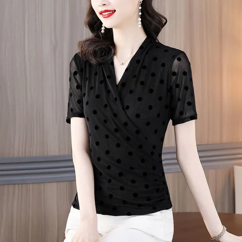 Summer New Temperament Polka Dot Net Yarn V-neck Short Sleeve T-Shirt Ladies Fashion Pleated Slim Pullover Women Clothing Tops