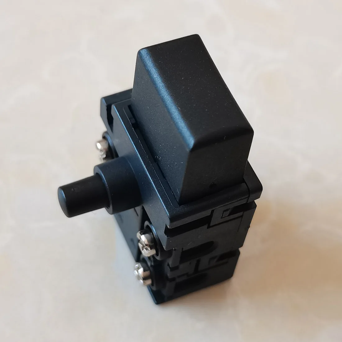 Interruttore Pulsante Autobloccante KEDU HY79C-21 - Per Trapani, Tosaerba E Utensili Elettrici - Foto 3